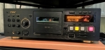 Kasetofon TEAC V-8030S